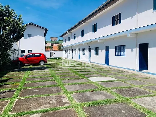 Sobrado com 70m² 2 quartos e 2 banheiros, à venda, no bairro Vila Balneário Santa Martha em Caraguatatuba