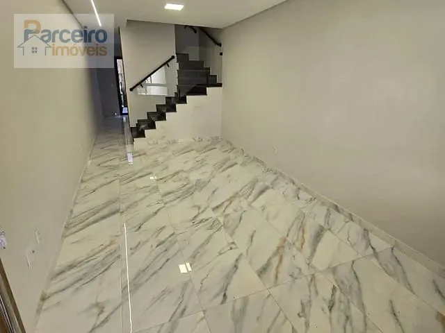 Sobrado com 250m² 3 quartos e 2 banheiros, à venda, no bairro Vila Ré em São Paulo