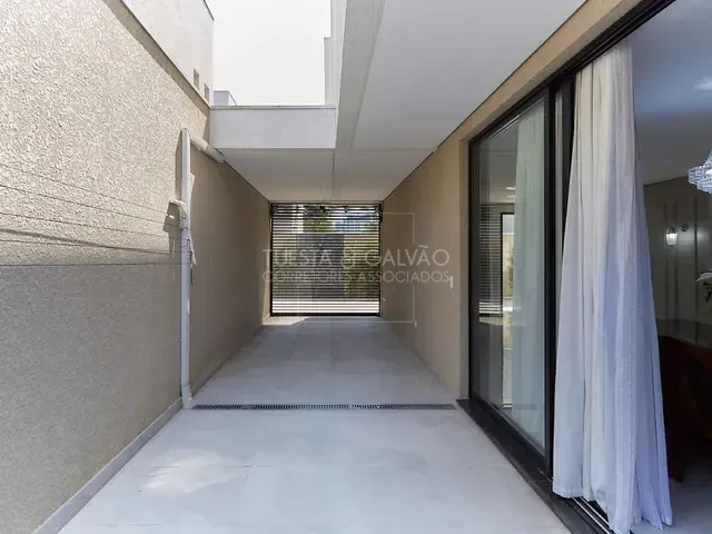 Sobrado com 200m² 3 quartos e 3 banheiros, à venda, no bairro Água Verde em Curitiba