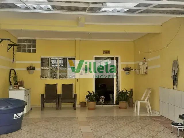 Sobrado com 249m² 3 quartos e 2 banheiros, à venda, no bairro Vila Acoreana em Poá