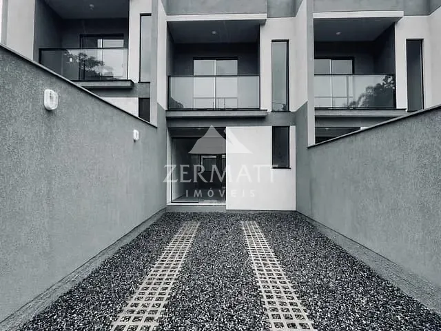 Sobrado 2 quartos e 2 banheiros, para alugar, no bairro Velha Central em Blumenau