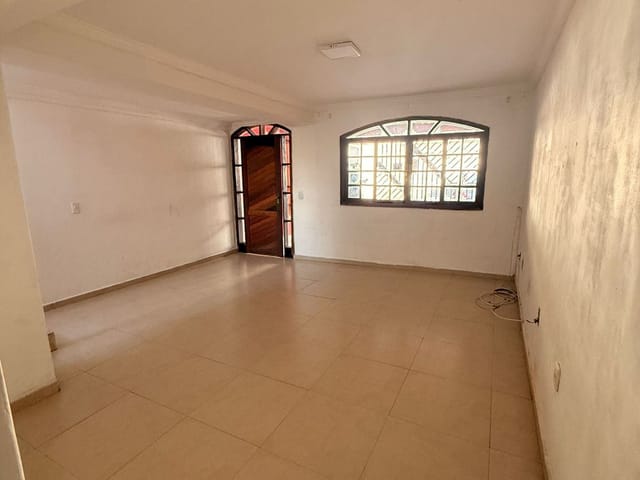Sobrado 3 quartos e 4 banheiros, para alugar, no bairro Vila Floresta em Santo André