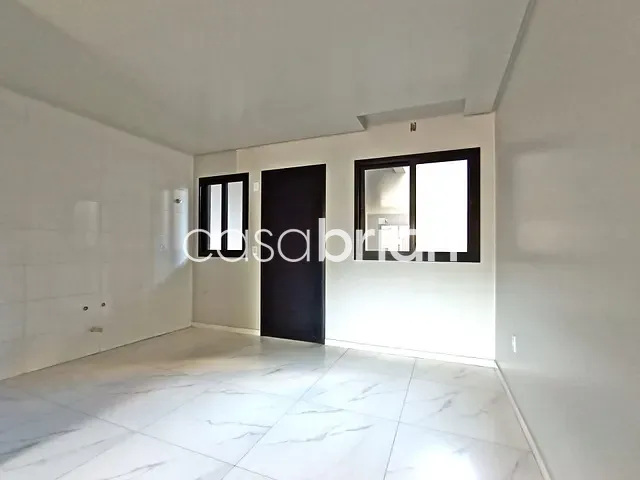 Sobrado 3 quartos e 3 banheiros, à venda, no bairro Pátria Nova em Novo Hamburgo