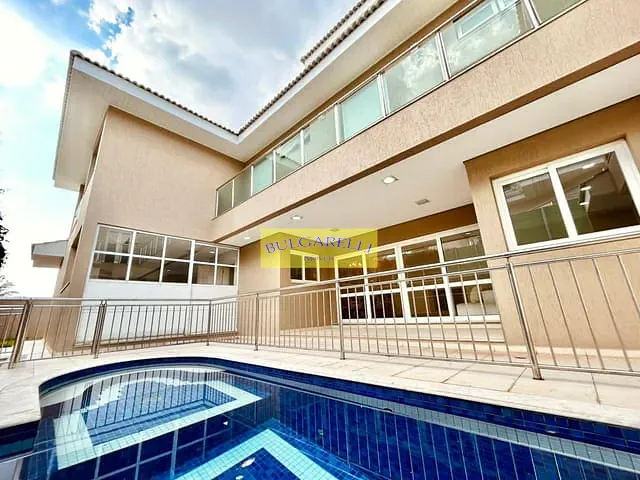 Sobrado com 448m² 4 quartos e 6 banheiros, à venda, no bairro Anhangabaú em Jundiaí