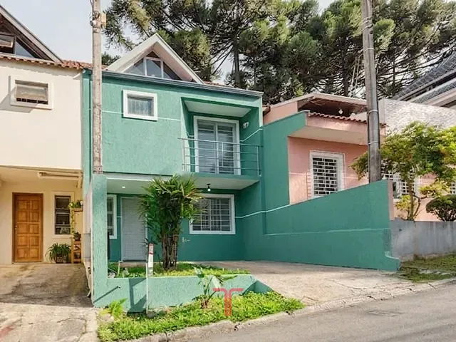 Sobrado com 107m² 3 quartos e 2 banheiros, à venda ou para alugar, no bairro Campo Comprido em Curitiba