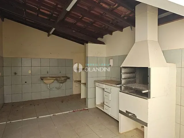 Sobrado com 219m² 3 quartos e 2 banheiros, à venda, no bairro Parque Residencial Ida Sia em Artur Nogueira