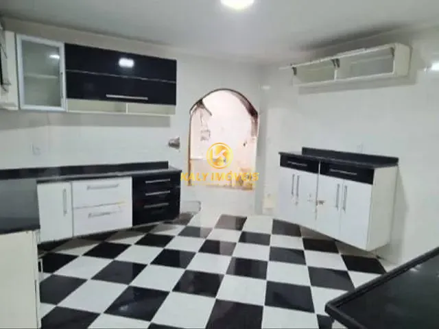 Sobrado com 125m² 3 quartos e 2 banheiros, à venda, no bairro Santa Maria em São Caetano do Sul