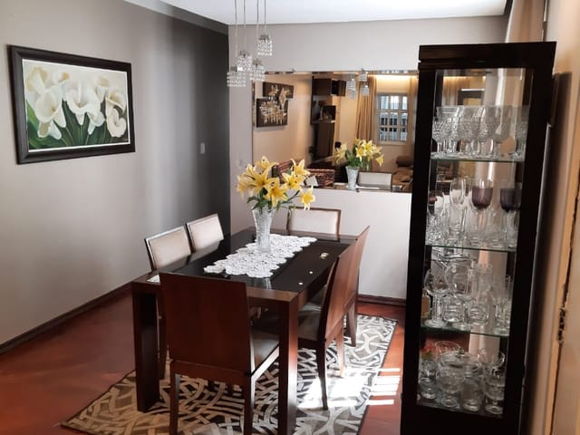 Foto do Sobrado - Sobrado a venda na Vila Zelina, com 3 dormitórios, 1 suite com closet e terraço, 2 vagas de garagem. Quintal com churrasqueira. Próximo ao Metrô Vila Prudente. | Sanches Imobiliária VIP