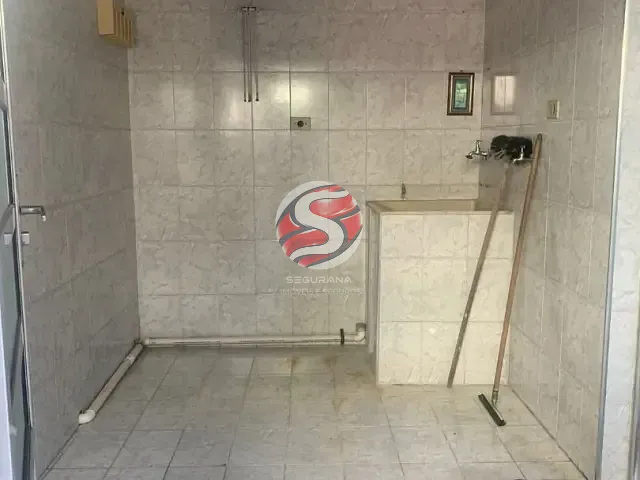 Sobrado com 100m² 3 quartos e 2 banheiros, para alugar, no bairro Vila Ema em São Paulo