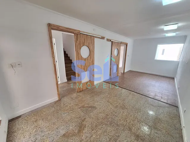 Sobrado com 300m², para alugar, no bairro Vila Pompéia em São Paulo