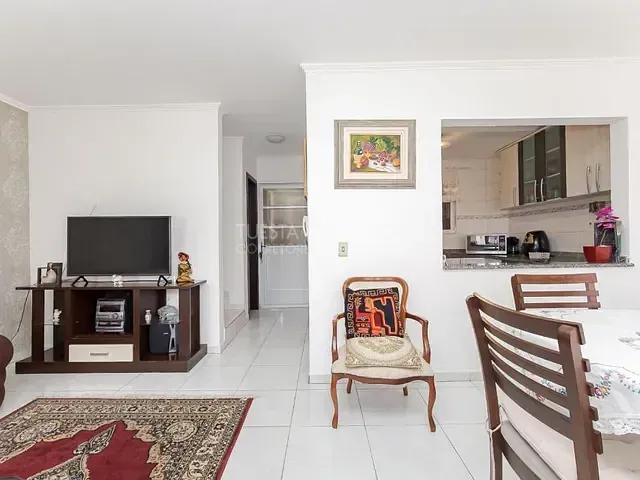 Sobrado com 141m² 3 quartos e 2 banheiros, à venda, no bairro Portão em Curitiba