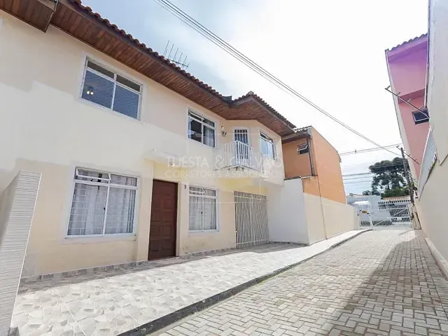 Sobrado com 141m² 3 quartos e 2 banheiros, à venda, no bairro Portão em Curitiba