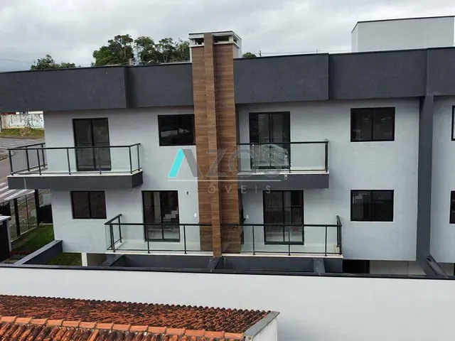 Sobrado com 150m² 3 quartos e 2 banheiros, à venda, no bairro Guaraituba em Colombo