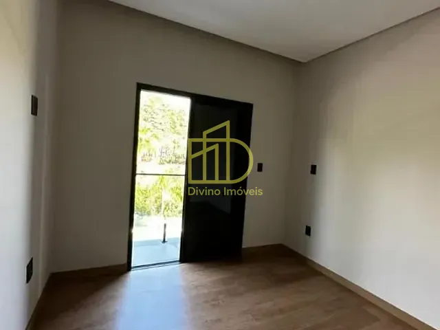 Sobrado com 280m² 3 quartos e 4 banheiros, à venda, no bairro Zona Leste em Sorocaba