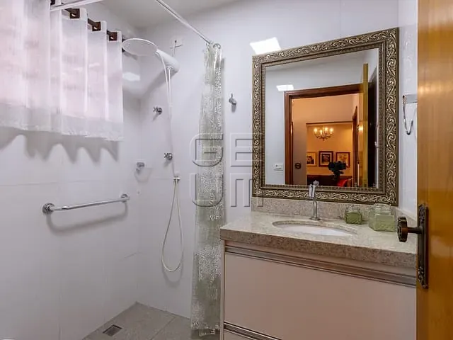 Sobrado com 318m² 3 quartos e 5 banheiros, à venda, no bairro Jardim Alvorada em Londrina