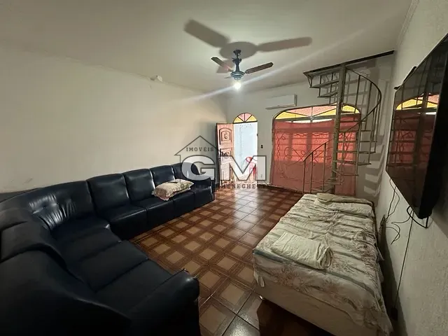 Sobrado com 200m² 6 quartos e 3 banheiros, à venda, no bairro Antônio Marincek em Ribeirão Preto