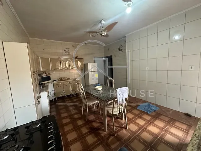 Sobrado com 200m² 6 quartos e 3 banheiros, à venda, no bairro Antônio Marincek em Ribeirão Preto