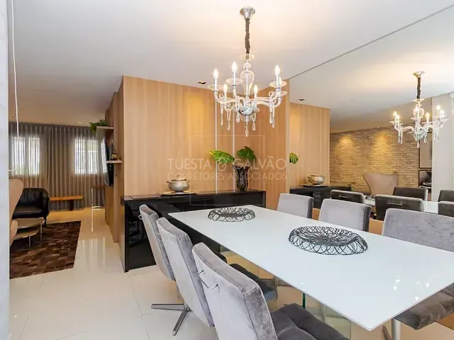 Sobrado com 249m² 4 quartos e 5 banheiros, à venda, no bairro Bom Retiro em Curitiba