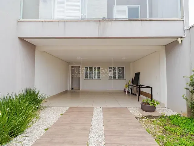 Sobrado com 249m² 4 quartos e 5 banheiros, à venda, no bairro Bom Retiro em Curitiba
