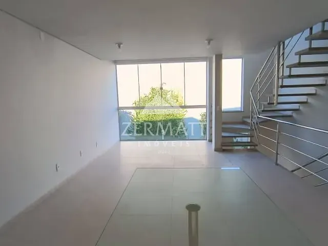 Sobrado com 150m² 2 quartos e 3 banheiros, à venda, no bairro Água Verde em Blumenau