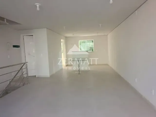 Sobrado com 150m² 2 quartos e 3 banheiros, à venda, no bairro Água Verde em Blumenau