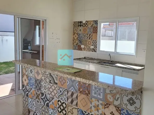 Sobrado com 245m² 3 quartos e 2 banheiros, à venda, no bairro Jardim Central Park em Não informado