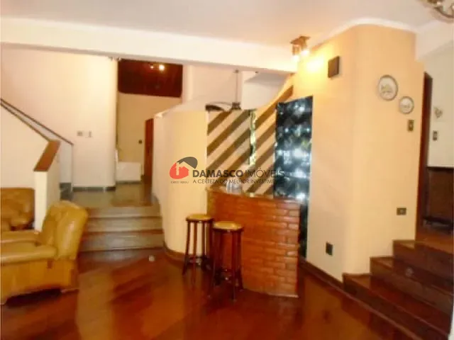 Sobrado com 140m² 3 quartos e 1 banheiro, à venda, no bairro Jardim São Caetano em São Caetano do Sul