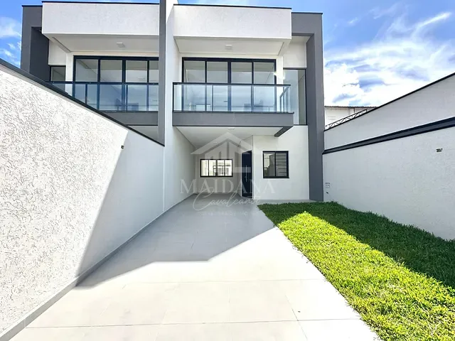 Sobrado com 180m² 3 quartos e 2 banheiros, à venda, no bairro Parque da Fonte em São José dos Pinhais