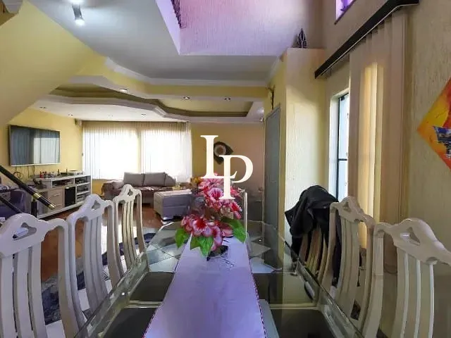 Sobrado com 226m² 3 quartos e 2 banheiros, à venda, no bairro Vila Alpina em São Paulo