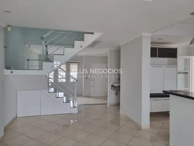 Sobrado com 200m² 3 quartos e 3 banheiros, à venda, no bairro Jardim Piazza Di Roma II em Sorocaba