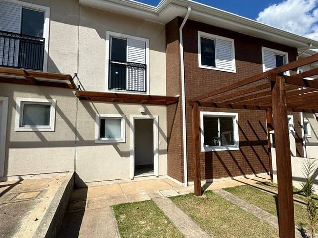 Sobrado 2 quartos e 2 banheiros, para alugar, no bairro Ponte Nova em Extrema