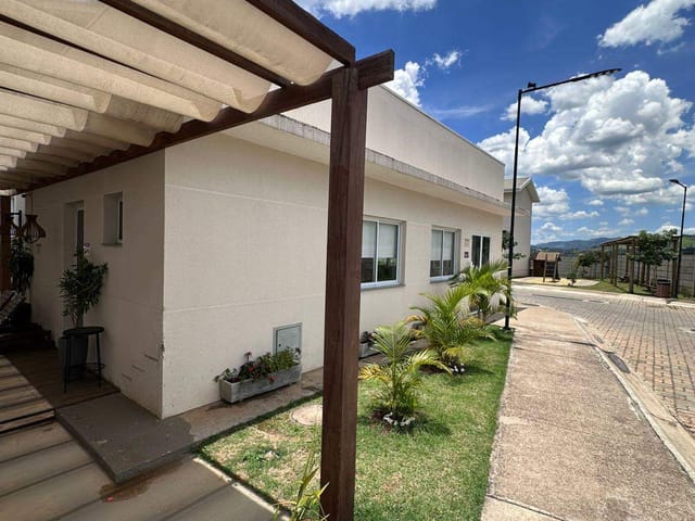 Sobrado 2 quartos e 2 banheiros, para alugar, no bairro Ponte Nova em Extrema