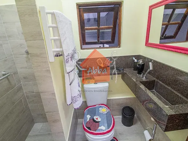 Casa com 104m² 3 quartos e 4 banheiros, à venda ou para alugar, no bairro Várzea de Baixo em São Paulo