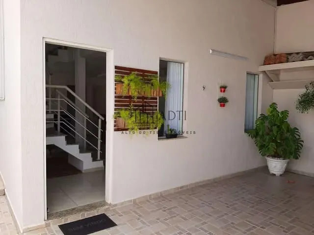 Sobrado com 188m² 3 quartos e 3 banheiros, à venda, no bairro Vila Suissa em Mogi das Cruzes