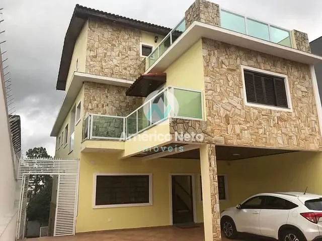 Sobrado com 500m² 4 quartos e 3 banheiros, à venda, no bairro Cerâmica em São Caetano do Sul