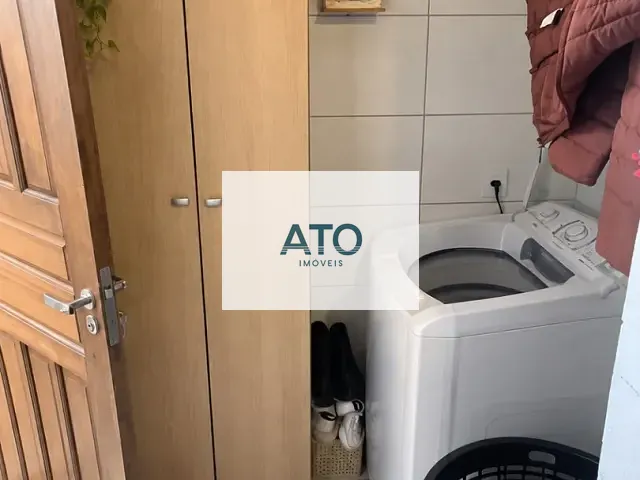 Sobrado 2 quartos e 1 banheiro, à venda, no bairro XV de Novembro em Tijucas