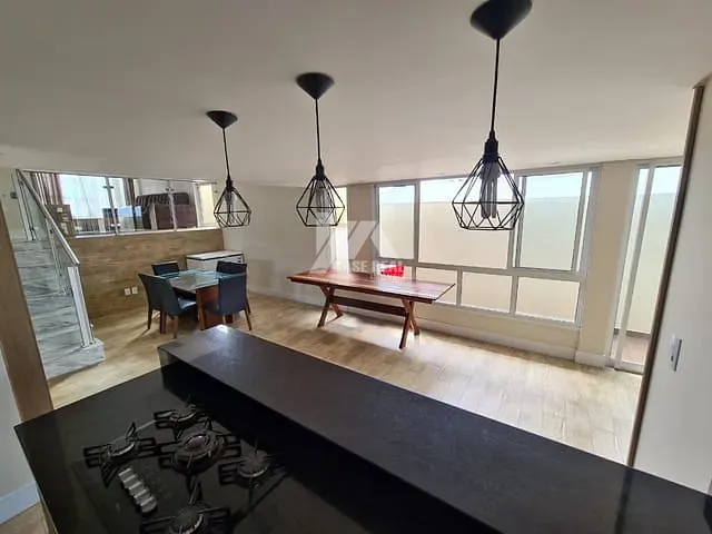 Sobrado com 300m² 3 quartos e 5 banheiros, à venda, no bairro Estrela em Ponta Grossa