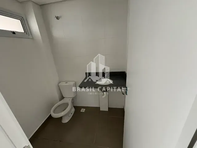 Sobrado 3 quartos e 2 banheiros, para alugar, no bairro Chácaras Residenciais Santa Maria em Votorantim