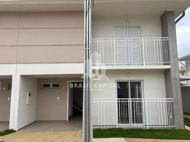 Sobrado 3 quartos e 2 banheiros, para alugar, no bairro Chácaras Residenciais Santa Maria em Votorantim