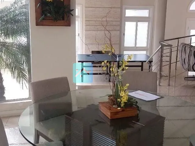 Sobrado com 800m² 5 quartos e 5 banheiros, à venda, no bairro Parque Residencial Aquarius em São José dos Campos