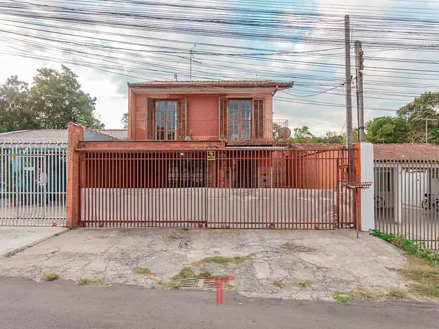 Sobrado com 200m² 3 quartos e 3 banheiros, à venda, no bairro Cidade Industrial em Curitiba