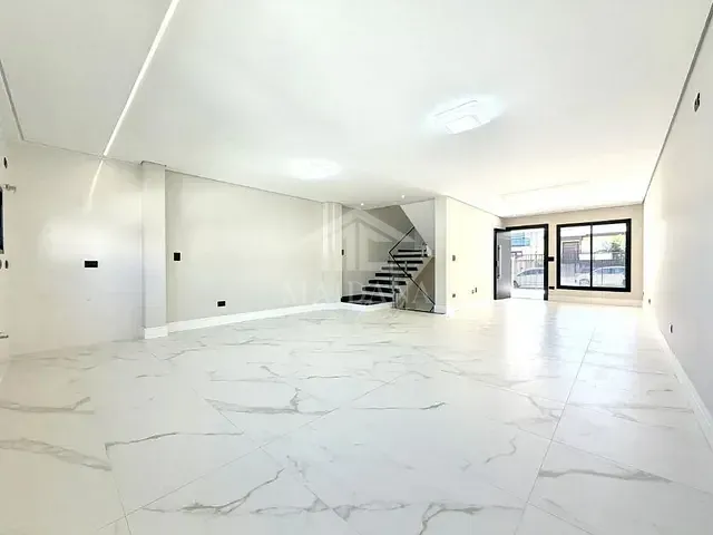 Sobrado com 237m² 3 quartos e 3 banheiros, à venda, no bairro Aristocrata em São José dos Pinhais