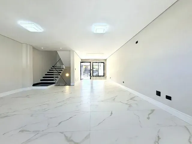Sobrado com 237m² 3 quartos e 3 banheiros, à venda, no bairro Aristocrata em São José dos Pinhais