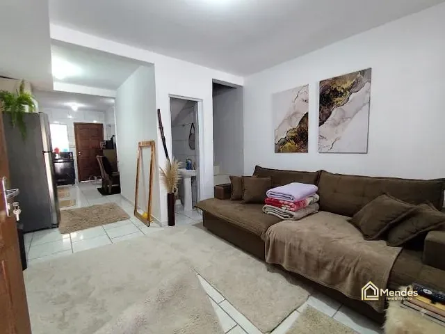 Sobrado com 76m² 3 quartos e 1 banheiro, à venda, no bairro Ganchinho em Curitiba