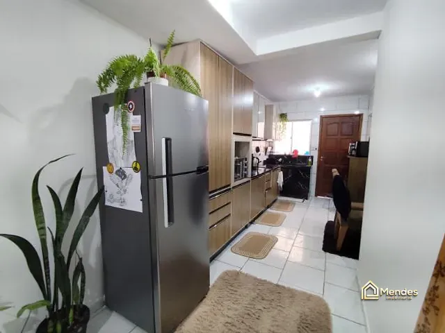 Sobrado com 76m² 3 quartos e 1 banheiro, à venda, no bairro Ganchinho em Curitiba