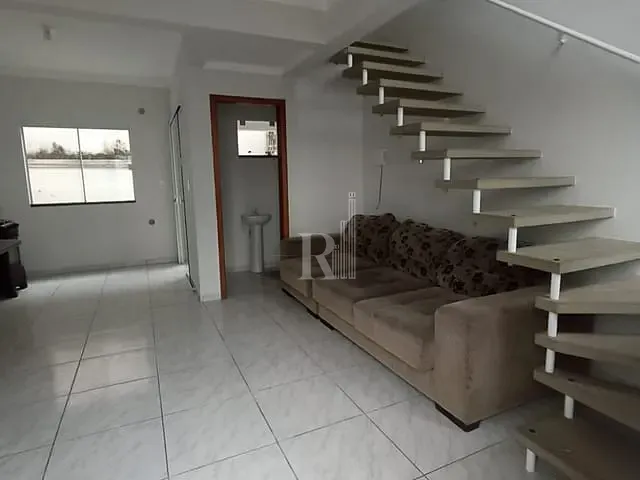 Sobrado 2 quartos e 2 banheiros, à venda, no bairro Areias em Tijucas