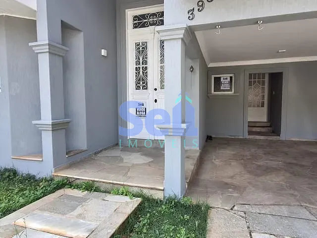 Sobrado com 630m² 4 quartos e 5 banheiros, para alugar, no bairro Alphaville Residencial 2 em Barueri