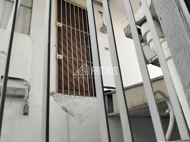 Sobrado com 240m² 4 quartos e 3 banheiros, à venda ou para alugar, no bairro Vila Azevedo em São Paulo