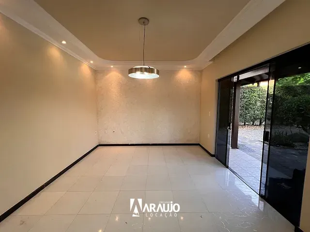 Sobrado 3 quartos e 1 banheiro, para alugar, no bairro Ressacada em Itajaí