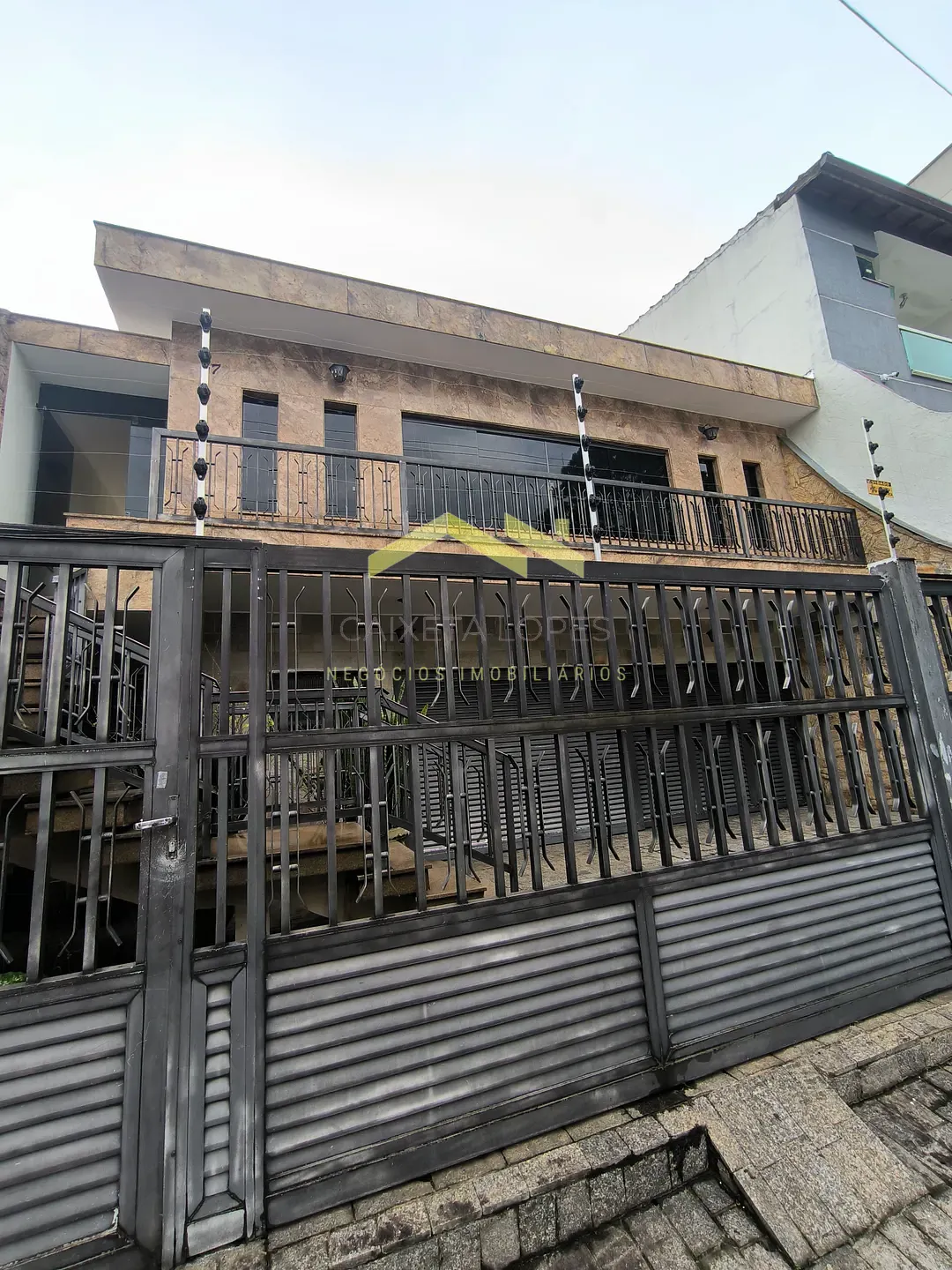 Sobrado, 3 quartos, 253 m² - Foto 1